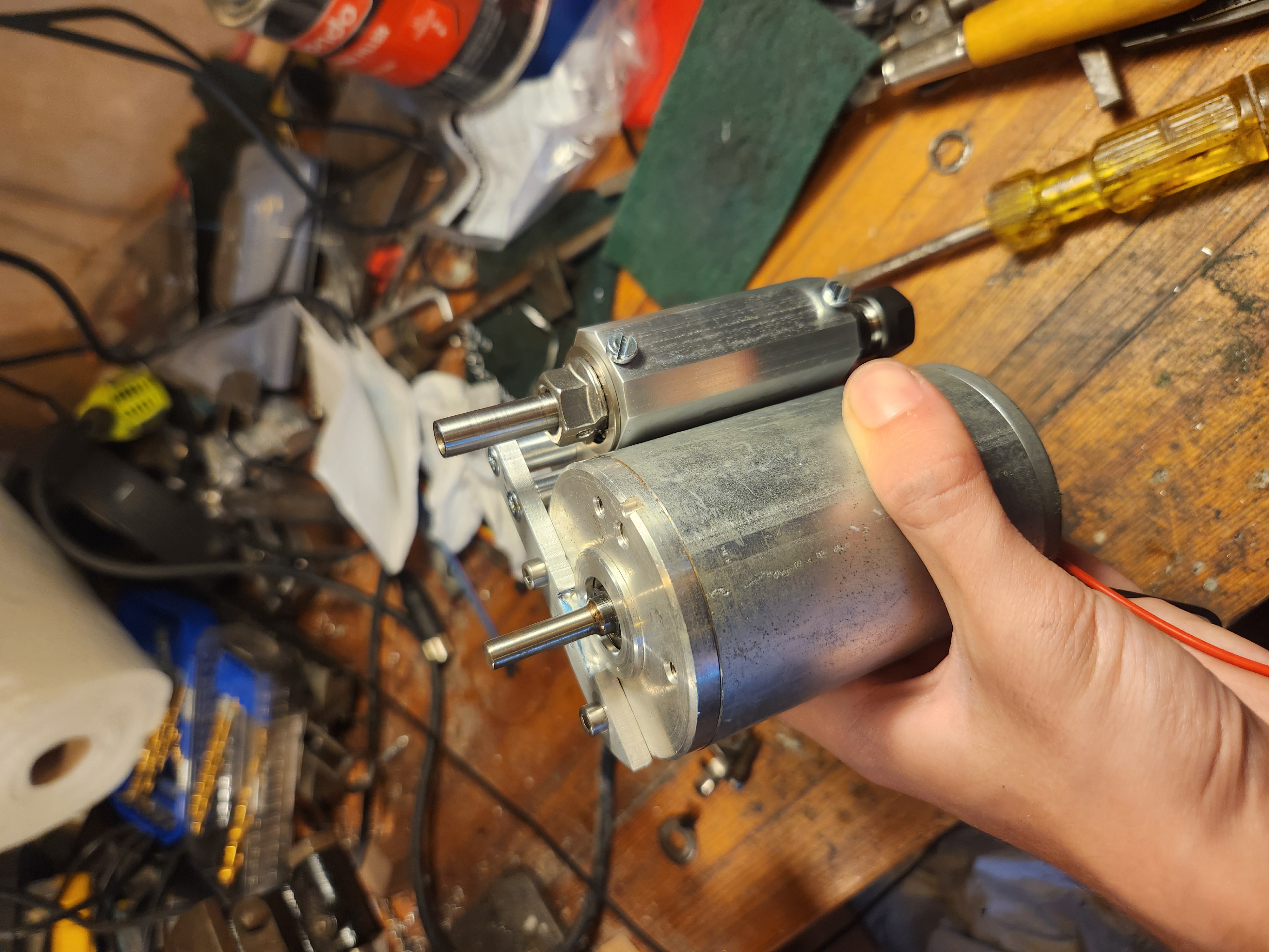 Cutting bearing seats and drilling main hole